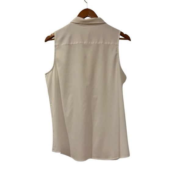 3 for $30! Banana republic off while collared tank - Picture 5 of 6